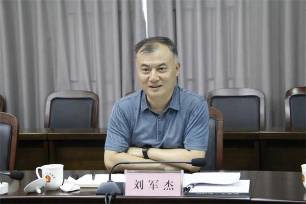 新密市委常委政法委书记刘军杰副市长张海军到新密法院调研指导工作